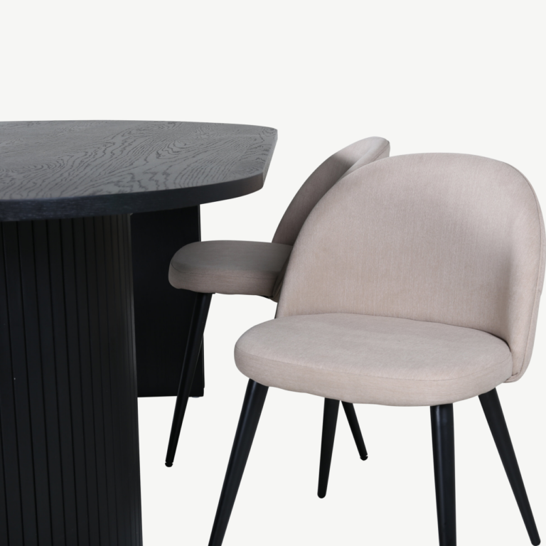 Ovaalne söögilauakomplekt Bianca – must laud ja beežid velvetist toolid - GR22459