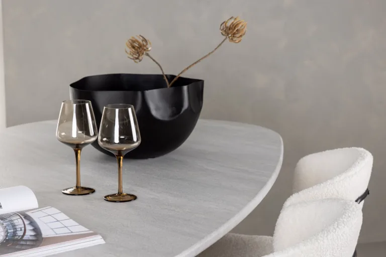 Ovaalne söögilauakomplekt Grönvik lauaga ja valge buklee kangaga Chico toolidega (MDF, mokk, 180x75cm) - GR23495