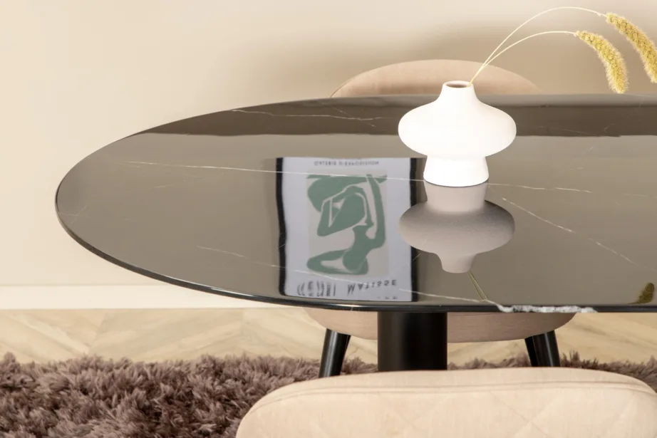 Ovaalne söögilauakomplekt Pillan – must marmorklaas ja beežid polsterdatud toolid, GR22373 – 9