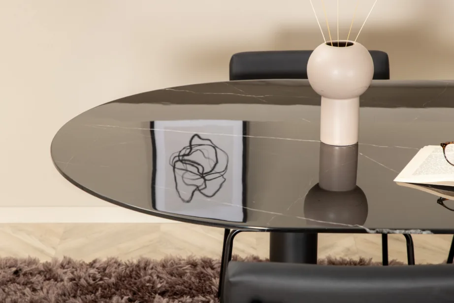 Ovaalne söögilauakomplekt Pillan (must klaaspind, 4 Kenth kunstnahast tooli), GR22133 – 9