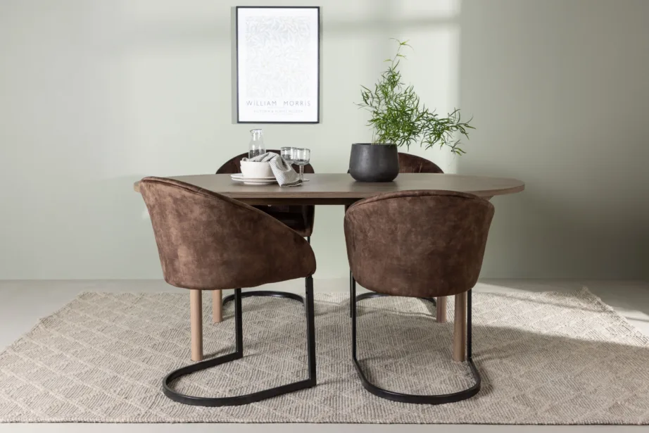 Ovaalne söögilaud Andy ja pruunid polsterdatud toolid Evening, GR23664 – 5
