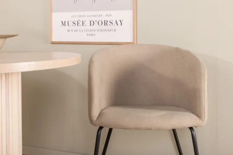 Ovaalne söögilaud Bianca valge peitsiga ja 4 beeži polsterdatud tooli - GR22175