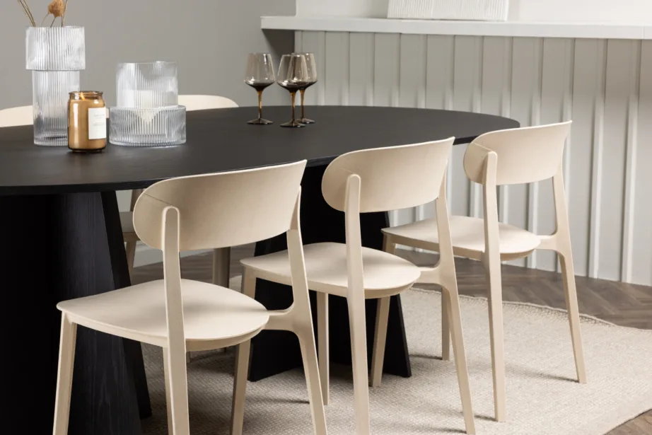 Ovaalne söögilaud Bootcut musta viimistlusega ja Åstol beežid toolid (230×115 cm), GR23287 – 10
