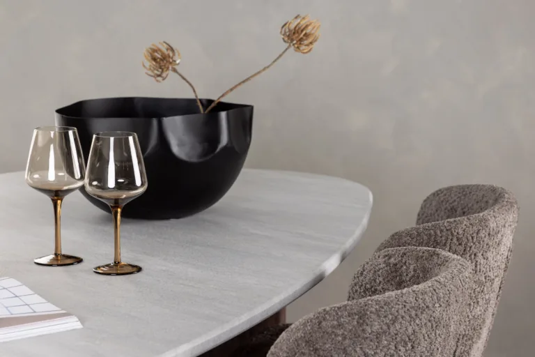 Ovaalne söögilaud Grönvik ja Modesto toolid (helehall MDF, buklee, 180x90cm) - GR23493