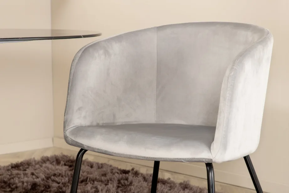 Ovaalne söögilaud Pillan musta klaasplaadiga ja sametkattega toolid Berit (helehall, 180×100 cm), GR22366 – 8