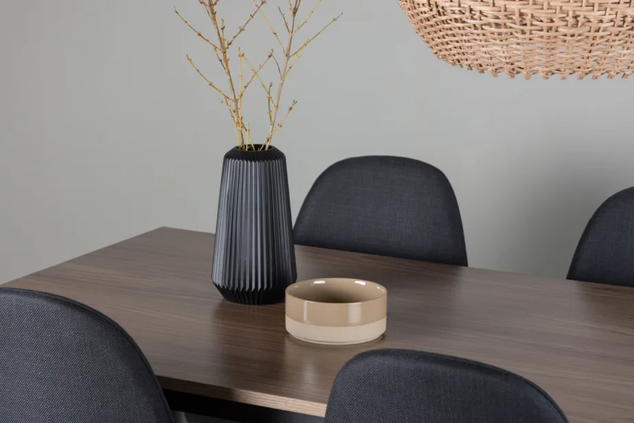 Pähklipruun ristkülikukujuline söögilaud Tempe ja mustad Polar toolid, GR22930 – 11