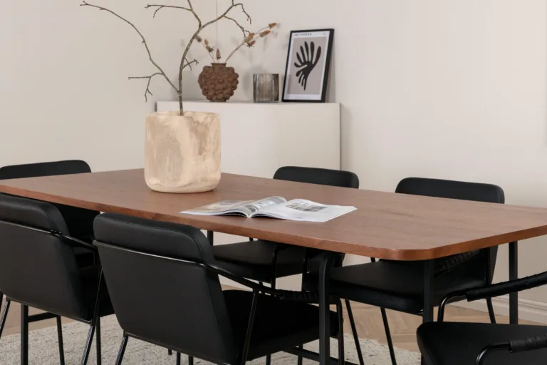 Pähklispooniga söögilaud Uno ja mustad kunstnahast toolid (6 tk) - GR22390