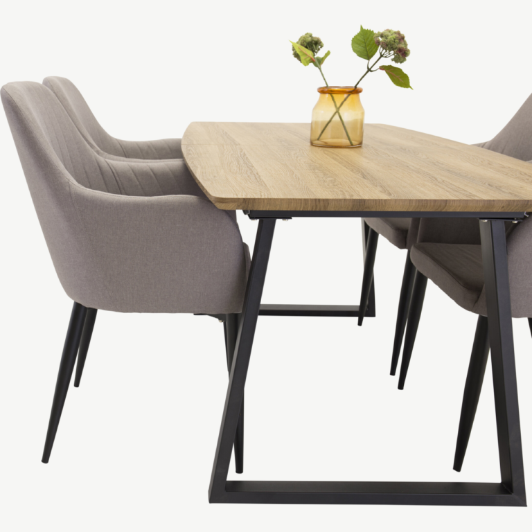 Pikendatav söögilaud Inca ja hallid Comfort toolid (tammetoon, must metallraam) - GR24053