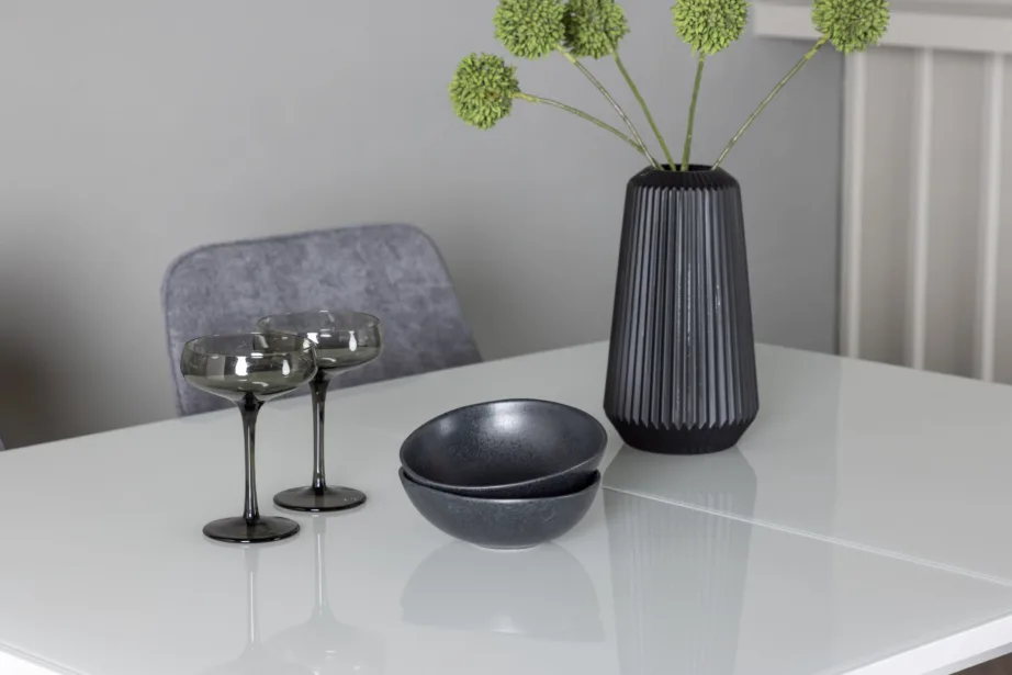 Pikendatav söögilaud Pluto ja hallid polsterdatud toolid Rosie (4 tk), valge klaasiga viimistlus, GR23605 – 7