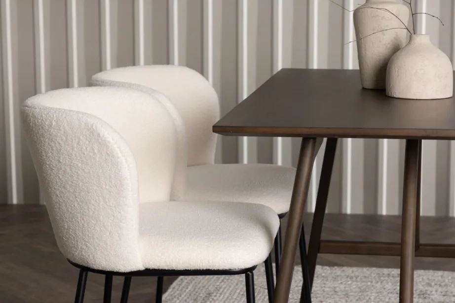 Põhjamaine söögitoakomplekt Kaseindon – tumepruun laud ja valged buklee-kangaga Edina toolid, GR23867 – 6