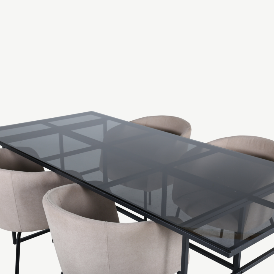 Ristkülikukujuline söögilaud Leif musta klaasiga ja neli beeži tooli Berit, GR22378 – 3