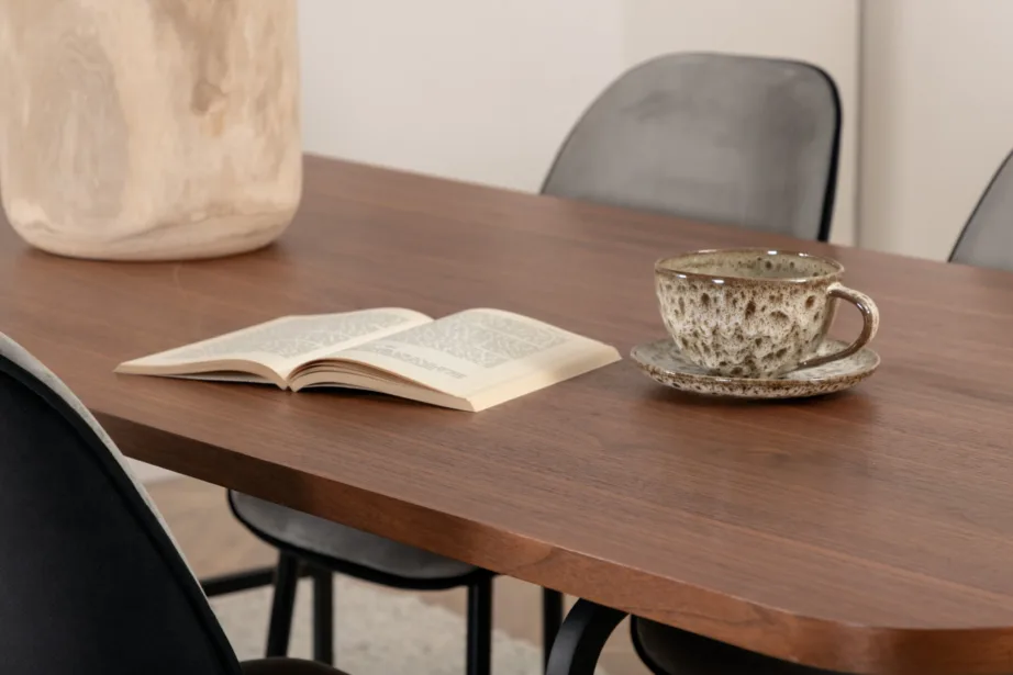 Ristkülikukujuline söögilaud Uno kuue sametist Emma tooliga (pähklivineer, must/hall), GR22395 – 7