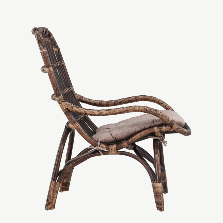 Rotangist lounge-tugitool tumbaga, tume pähkel, pehme beež padi (Ella) - 7109-101