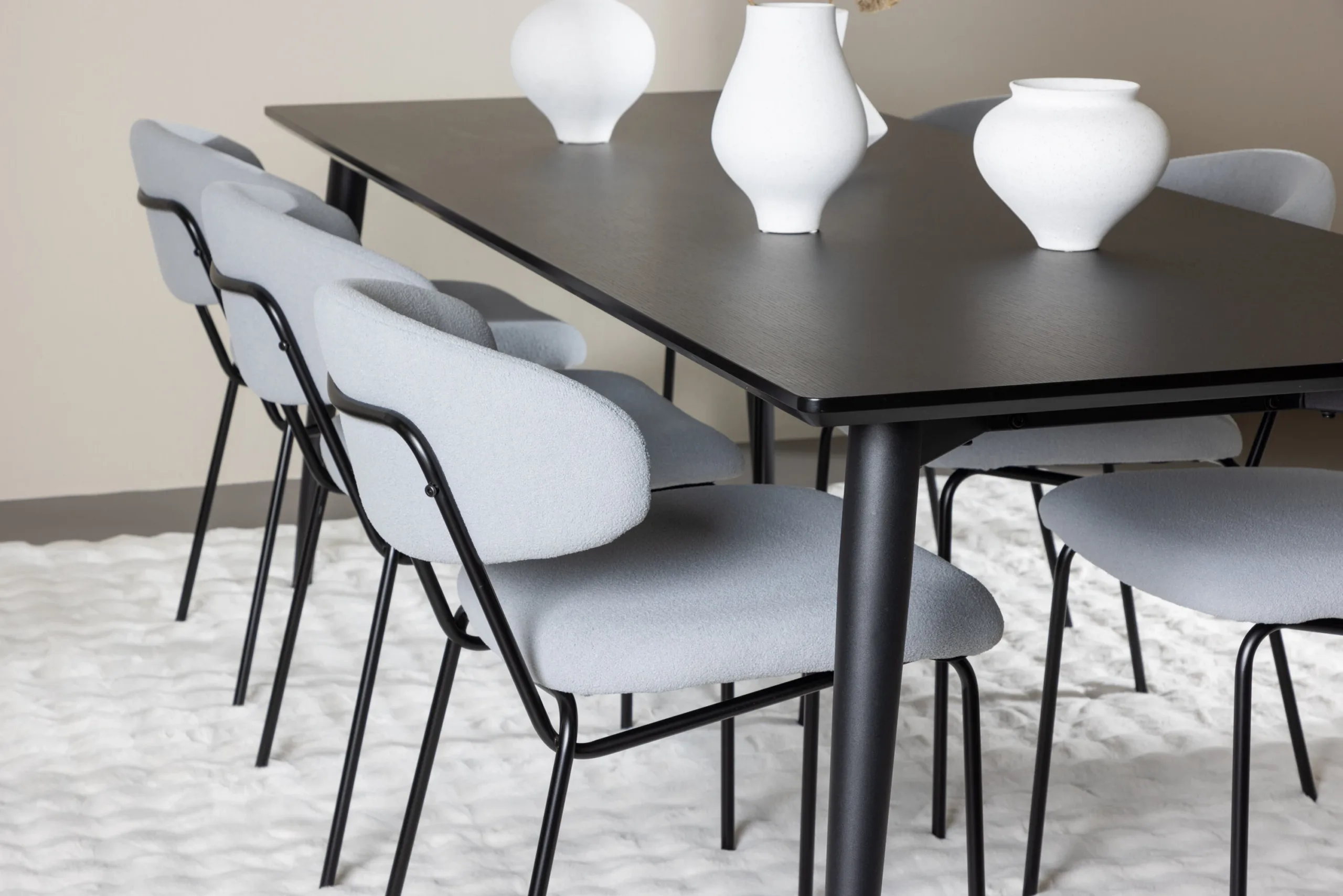 Söögikomplekt Ellis – must MDF söögilaud ja 6 sinist bukleekangaga tooli - GR24609