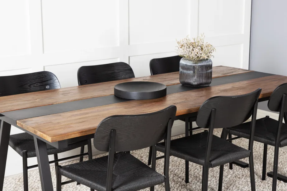 Söögilauakomplekt Jakarta tiigipuust lauaga ja mustade Polly toolidega, GR24004 – 6