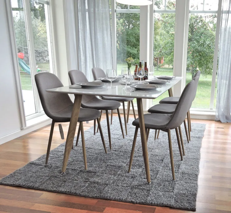 Söögirühm Polar: valge MDF laud ja 6 halli polsterdatud tooli (180x90 cm) - GR24187