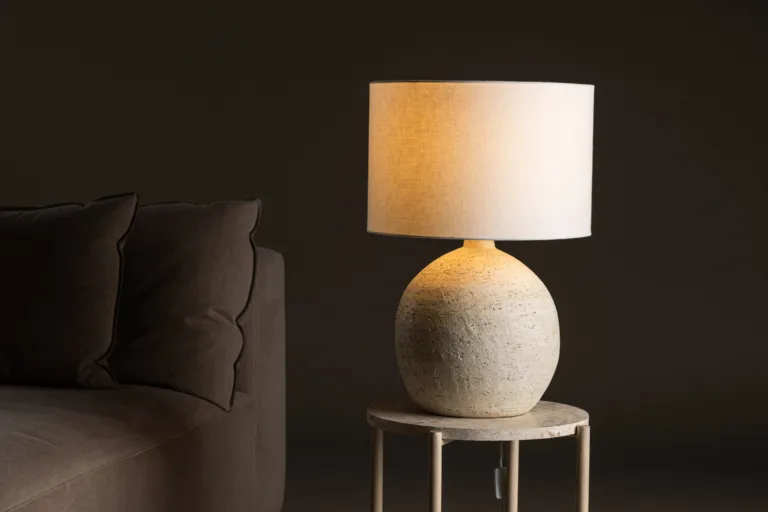 Terrakotast alus ja valge varjuga laualamp Tjörn (⌀40 cm) - 61813-101