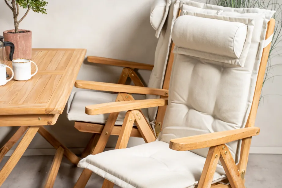 Tiigipuust ristkülikukujuline aiamööbli komplekt Kenya (laud 120×70 cm, 4 kokkupandavat tooli), GR22604 – 11