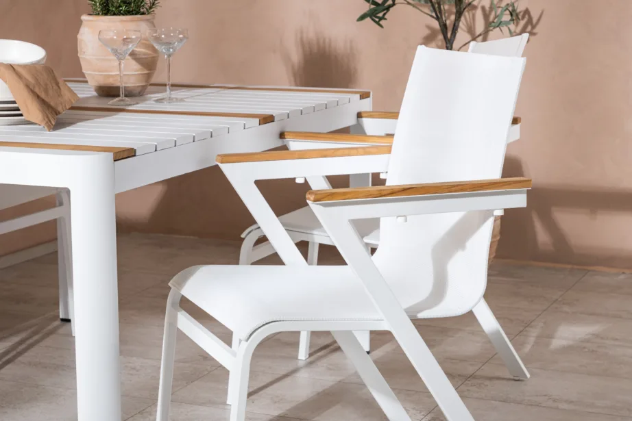 Togo ristkülikukujuline valge ja tiigipuust aiamööblikomplekt neljale, GR22745 – 9