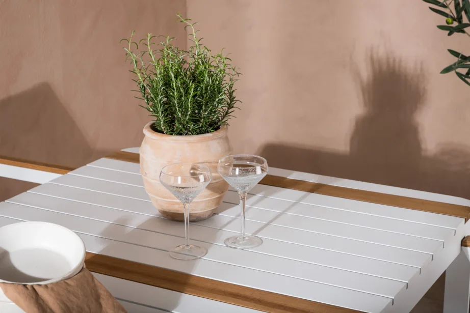 Togo ristkülikukujuline valge ja tiigipuust aiamööblikomplekt neljale, GR22745 – 10