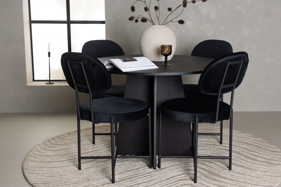 Ümar söögilaud Bootcut (must MDF, ø110cm) ja sametist Stella toolid (must), GR23791 – 4
