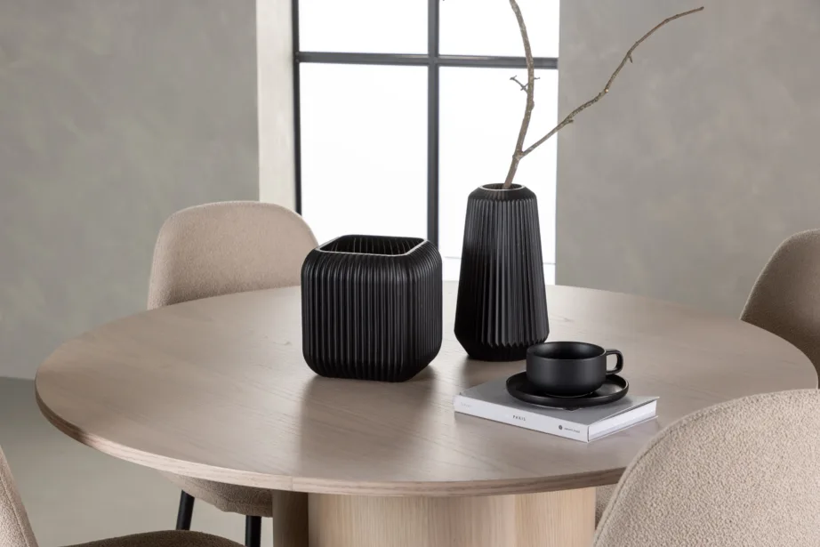 Ümar söögilaud Olivia (valge peitsiga MDF, ø110cm) ja Polar toolid (beež buklee, must terasjalg), GR23810 – 6