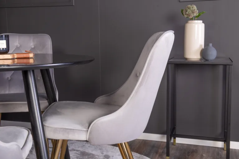 Ümar söögilaud Plaza ja helehallid Velvet Deluxe samettoolid (must, kuldsed jalad, ø100 cm) - GR24143
