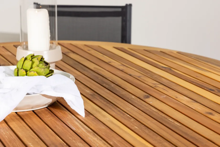 Ümmargune akaatsiapuidust aiamööbli komplekt Tucumán, 6 musta alumiiniumist tooliga, GR24314 – 10