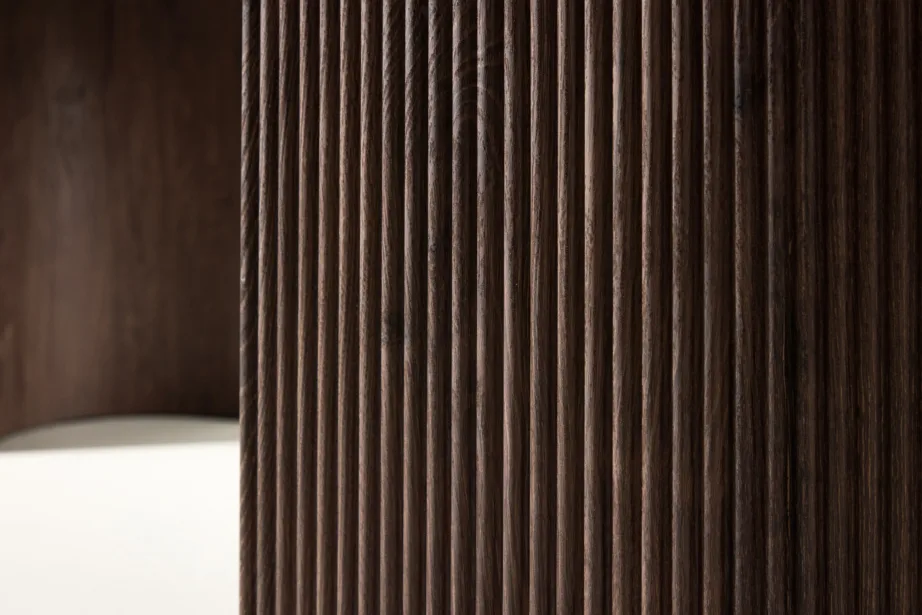 Ümmargune diivanilaud halli plaadiga ja mokkavärvi soonelise alusega (Bristol, 120 × 60 × 45 cm), 62055-125 – 14