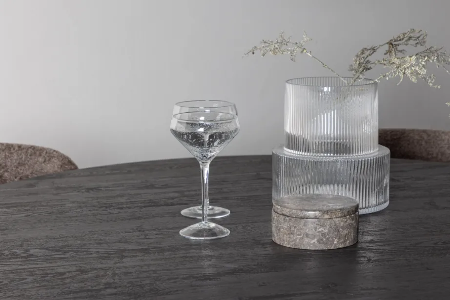 Ümmargune mokkatooniga söögilaud Lanzo ja polsterdatud tumehallid Modesto toolid (komplekt, laud ø120cm, 4 tooli), GR23484 – 10