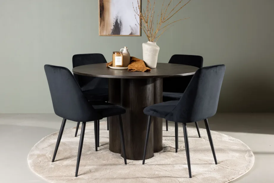 Ümmargune mokkatooniga söögilaud Olivia ja mustad velvetist toolid Night, GR23815 – 4