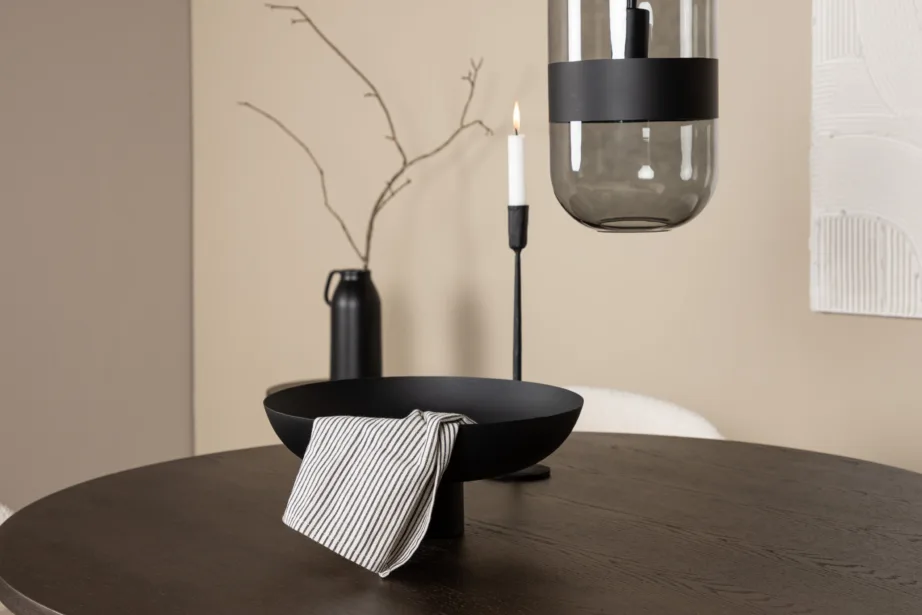 Ümmargune mokkatooniga söögilaud Stone ja valge bukleekangaga Chico tool, GR23021 – 10