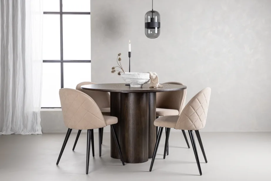 Ümmargune mokkatooniline söögilaud Olivia ja beežid polsterdatud toolid, GR22879 – 8