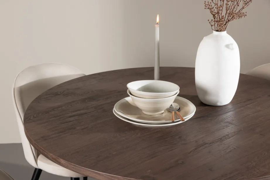 Ümmargune mokkatoonis söögilaud Bootcut ja beežid sametist toolid (4 tk), GR24400 – 10