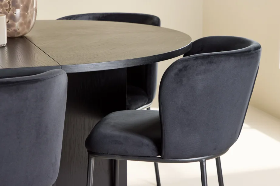 Ümmargune must söögilauakomplekt – pikendatav Strada laud (⌀120/170 cm) ja 6 musta velvetkattega Edina tooli, GR24726 – 9