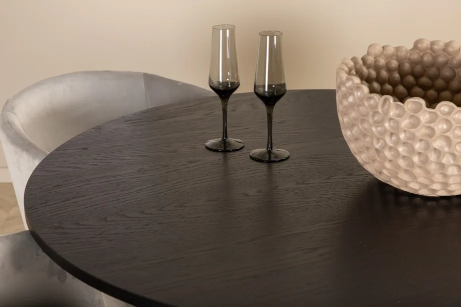 Ümmargune must söögilaud Bianca ja hallid sametist Berit toolid (4 tk), GR22501 – 9