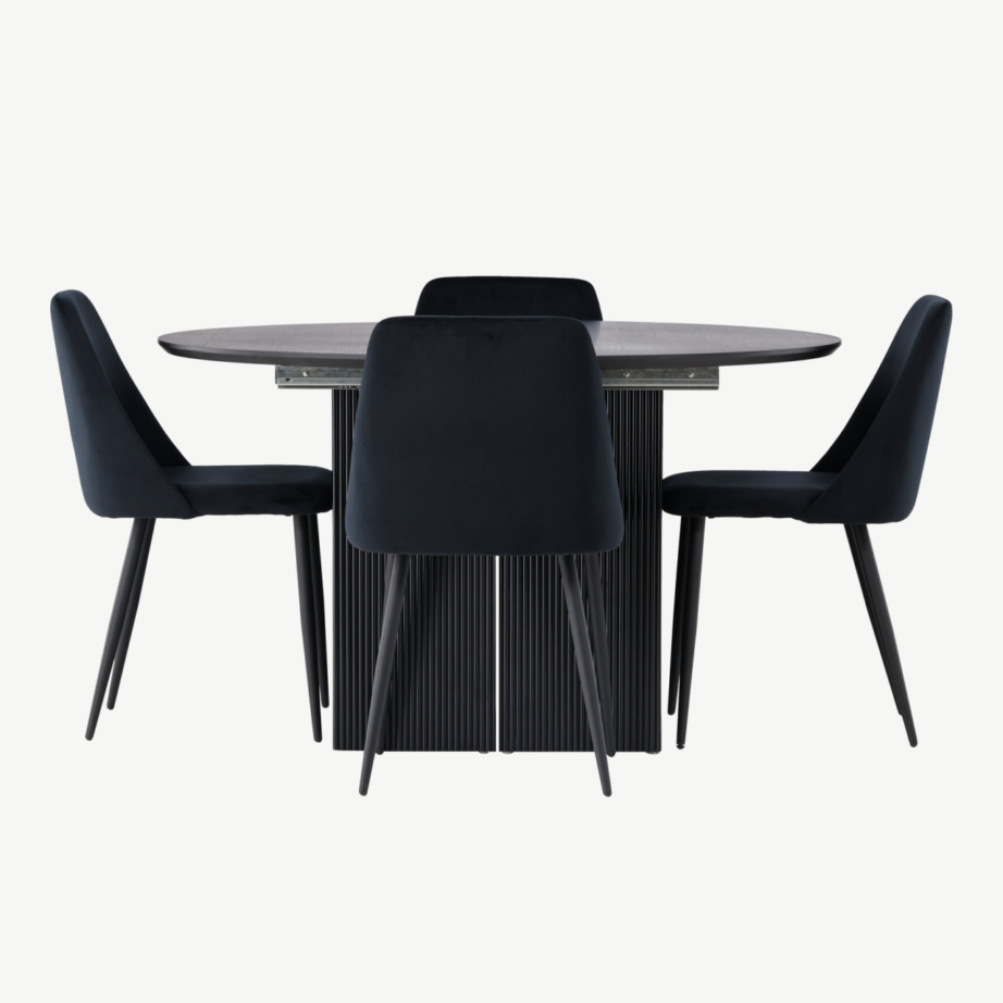 Ümmargune pikendatav söögilaud Matilda ja mustad sametist toolid Night, GR23544 – 2