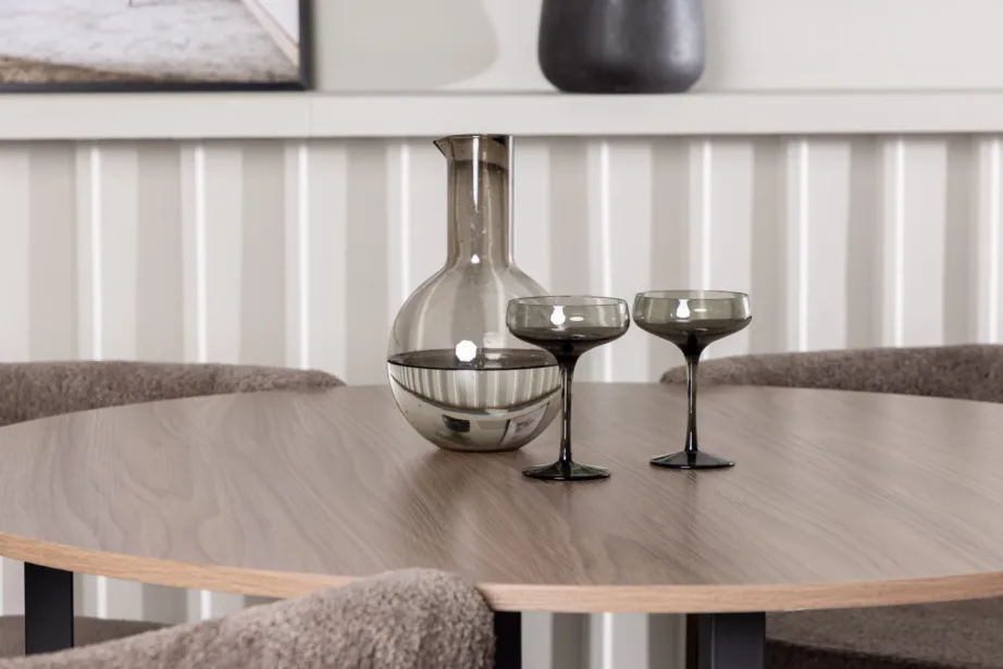 Ümmargune söögikomplekt Durango, pähklitooni MDF laud ja pruunid Night toolid (Ø120 cm), GR23924 – 11