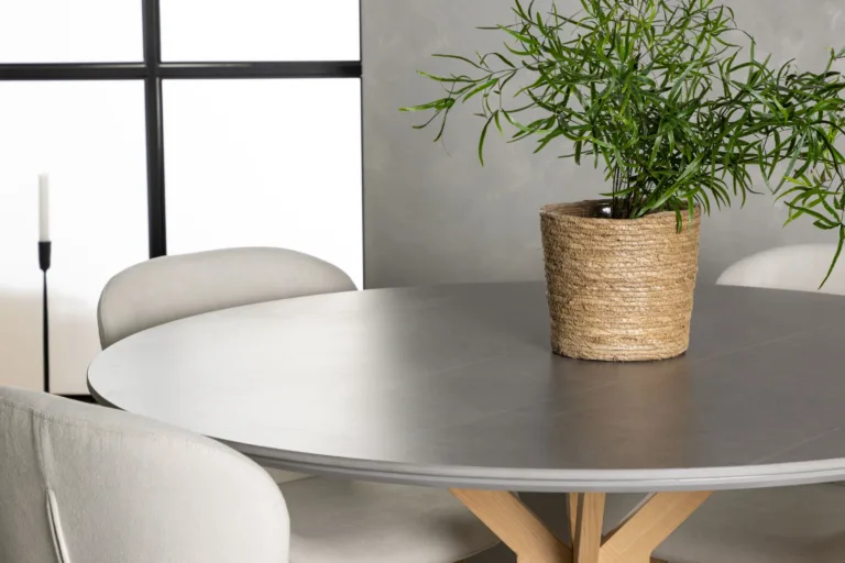 Ümmargune söögikomplekt Piazza halli spraystone lauaga ja beežide Lilja toolidega (⌀120 cm) - GR23749