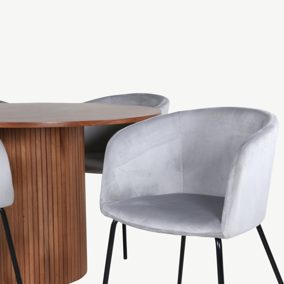 Ümmargune söögilauakomplekt Bianca (pähklitoon, 4 helehalli samettooli Berit), GR22488 – 4