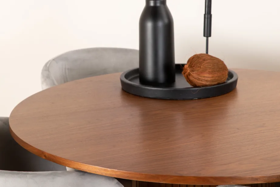 Ümmargune söögilauakomplekt Bianca (pähklitoon, 4 helehalli samettooli Berit), GR22488 – 9