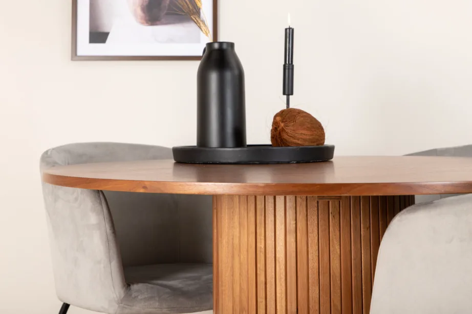 Ümmargune söögilauakomplekt Bianca (pähklitoon, 4 helehalli samettooli Berit), GR22488 – 10