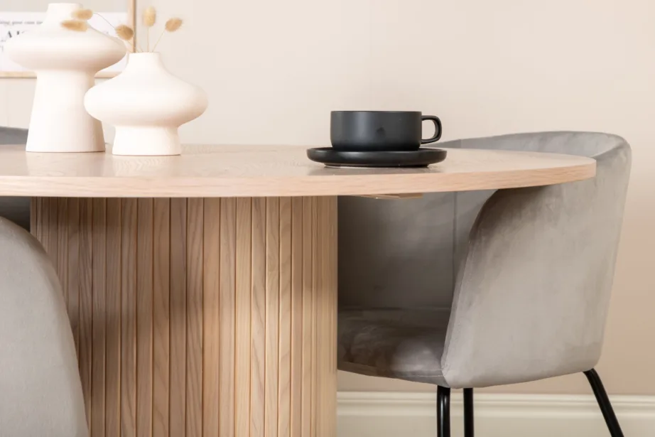 Ümmargune söögilauakomplekt Bianca (valge peitsiga laud, 4 halli sametist tooli), GR22474 – 9