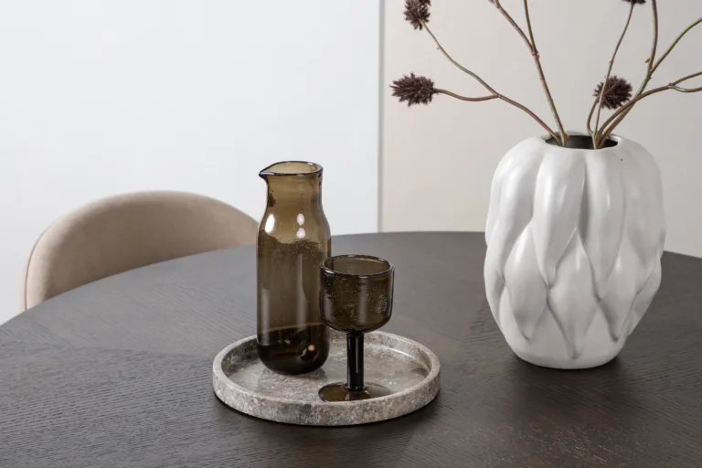 Ümmargune söögilauakomplekt Copenhagen (mokka MDF, must teras, 4 beeži tooli) - GR22845