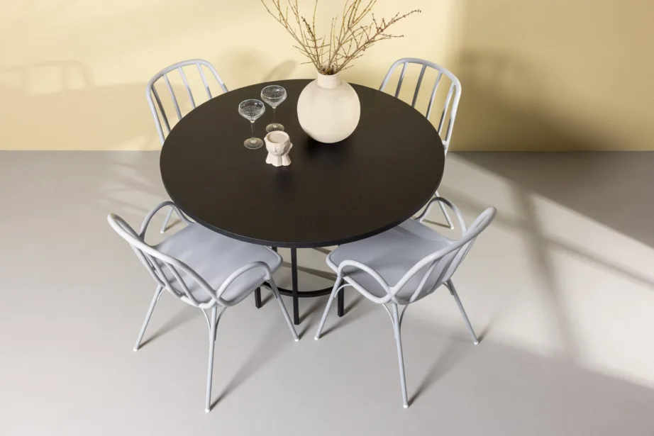 Ümmargune söögilauakomplekt Copenhagen musta MDF lauaga ja helehallide Dyrön toolidega, GR23215 – 8