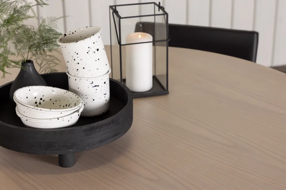 Ümmargune söögilauakomplekt Olivia (valge peitsiga), 4 musta Kenth tooliga, GR22873 – 10