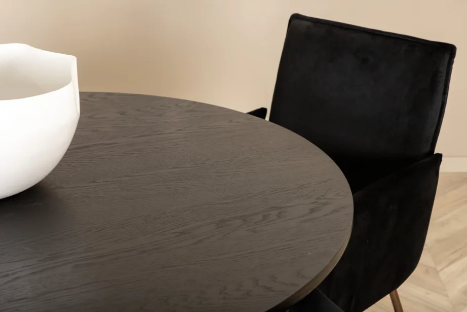 Ümmargune söögilaud Bianca komplektis nelja musta sametist Petra tooliga, GR22507 – 7
