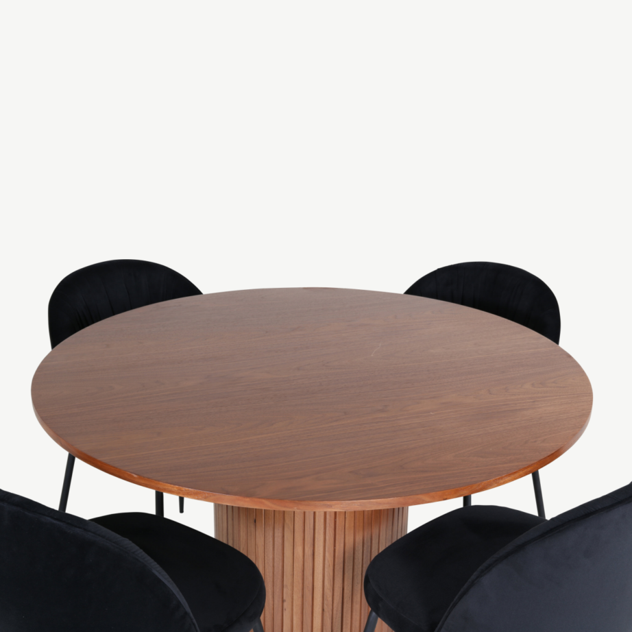 Ümmargune söögilaud Bianca pähklispooniga ja mustad sametist toolid, GR22221 – 4