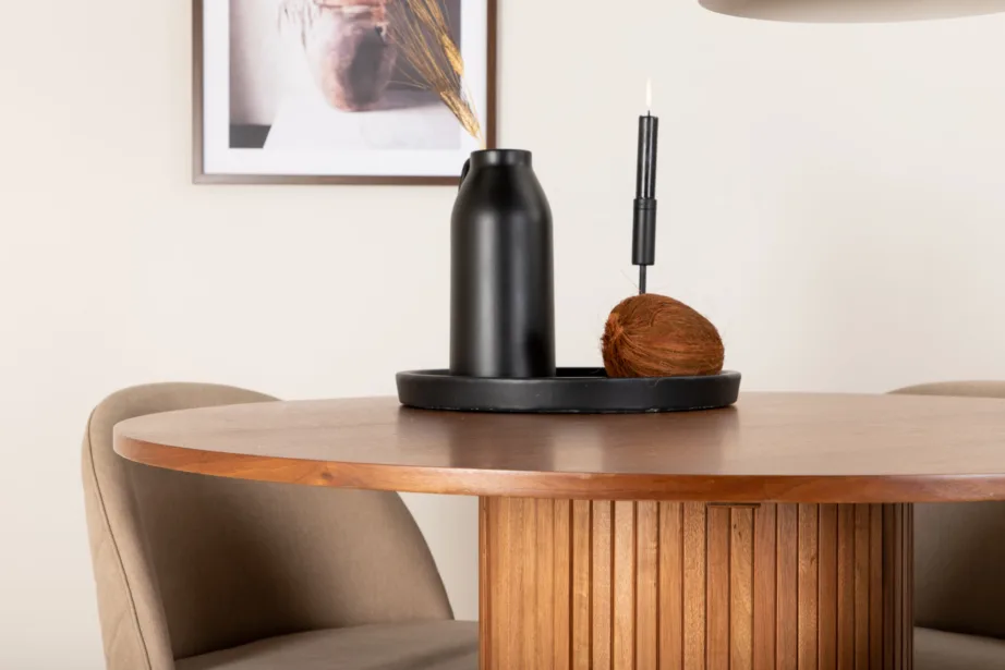 Ümmargune söögilaud Bianca (pähklivineer, ø110cm) ja beežid polsterdatud toolid, GR22486 – 19