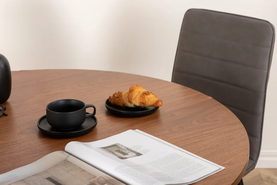 Ümmargune söögilaud Bianca (pähklivineer, ø110cm) ja beežid polsterdatud toolid, GR22486 – 7